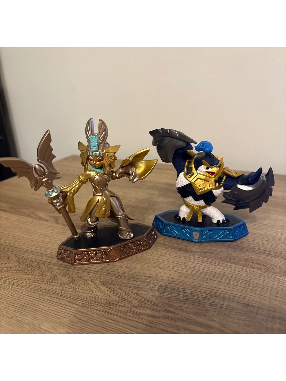 Lots of 2- Skylanders Imaginators golden queen & king pen